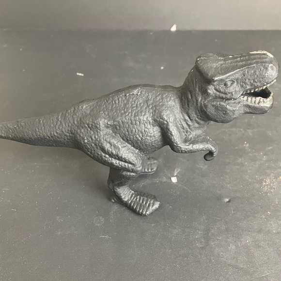 SuckUK T-Rex Iron Novelty Bottle Opener - Picture 2 of 8